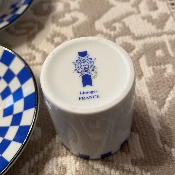 Set of 4 Le Cordon Bleu Paris 1895 Limoges France Cup/Saucer White/Blue Squares - Picture 2 of 4